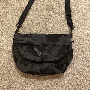 Lululemon camo purse